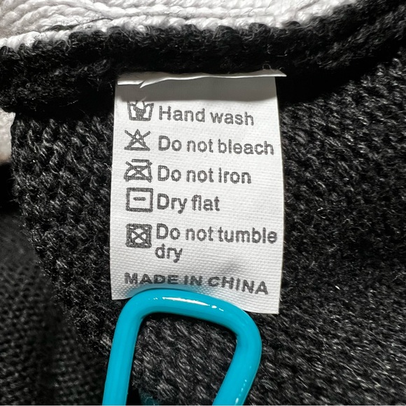 Strxngers Heavy Punk Graphic Crewneck Pullover Knit Sweater HTF RARE Size Small - Picture 8 of 10